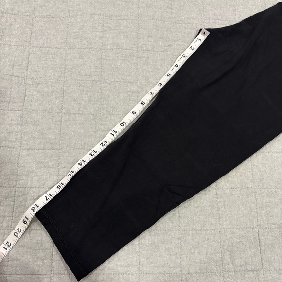 Athleta Elation Capri 18" Black Size Large - Picture 2 of 5